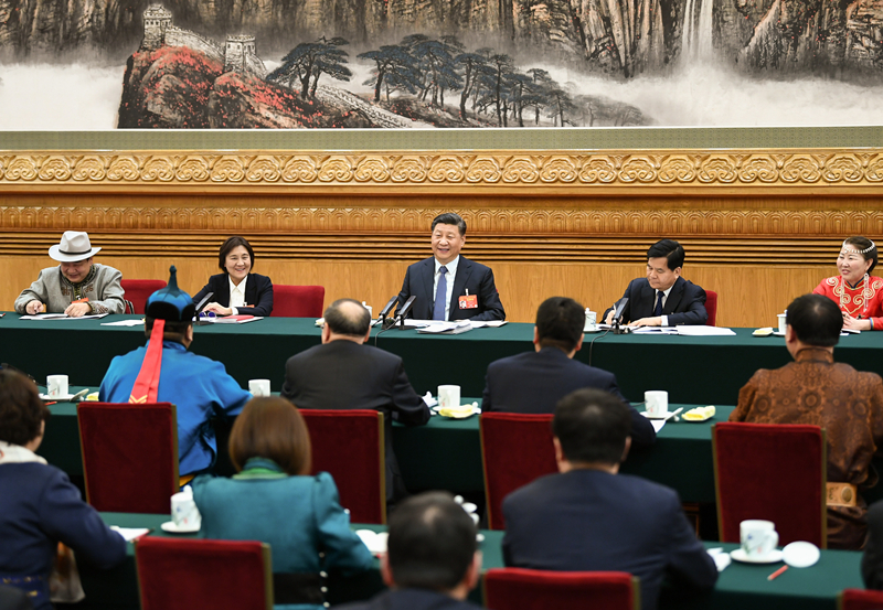 2019年3月5日，习近平总书记参加十三届全国人大二次会议内蒙古代表团的审议。