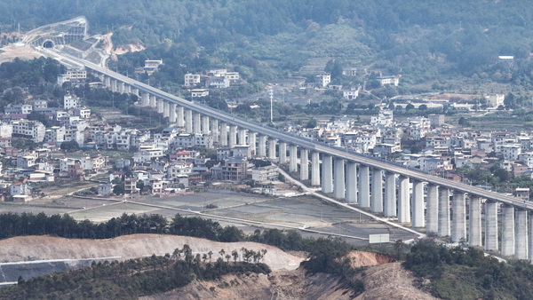 龙岩至龙川高铁龙岩至武平段。