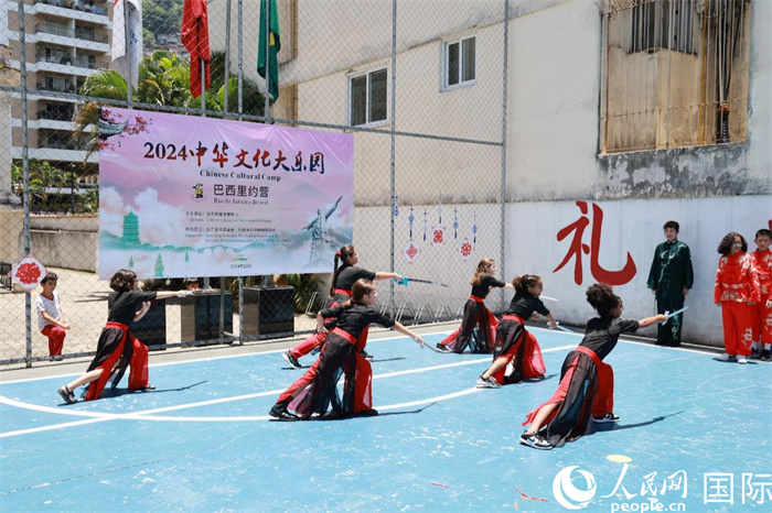 《中华武术》表演展现了武术刚柔并济的独特魅力。人民网记者 陈海琪摄